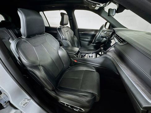 Used 2021 Jeep Grand Cherokee L Overland w/ Luxury Tech Group IV image 29