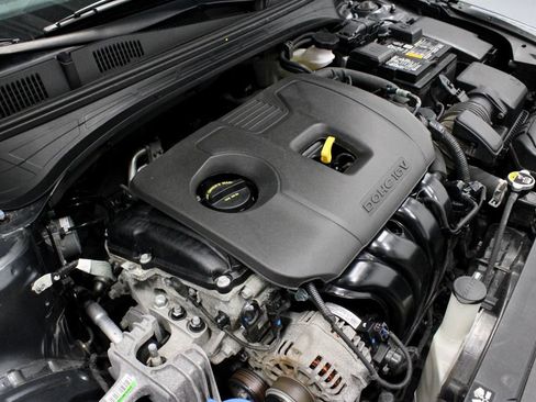 Used 2024 Kia Forte LXS FWD image 17
