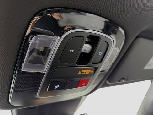 Used 2025 Hyundai Santa Cruz SEL FWD image 43