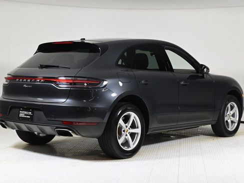 Certified 2021 Porsche Macan image 7
