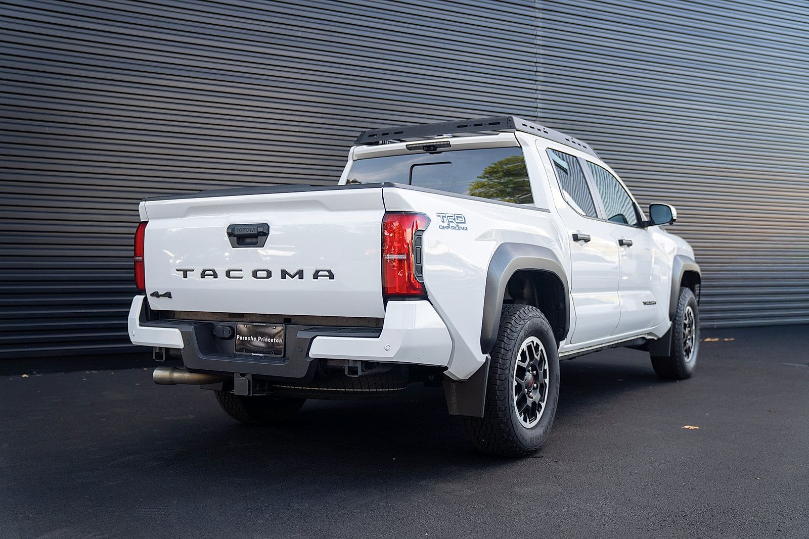 Used 2024 Toyota Tacoma TRD Off-Road w/ TRD Off Road Premium Package AWD/4WD image 26