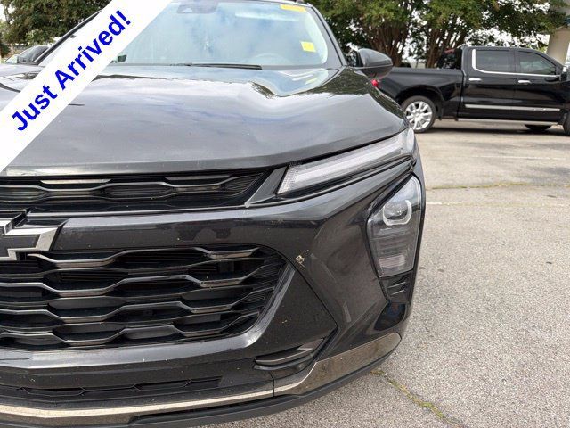 Used 2024 Chevrolet Trax ACTIV w/ Driver Confidence Package FWD image 9