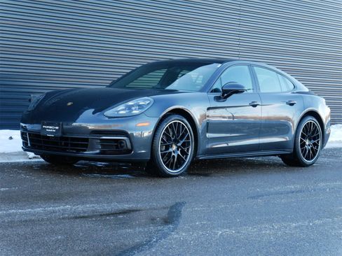 Used 2020 Porsche Panamera 4 image 1