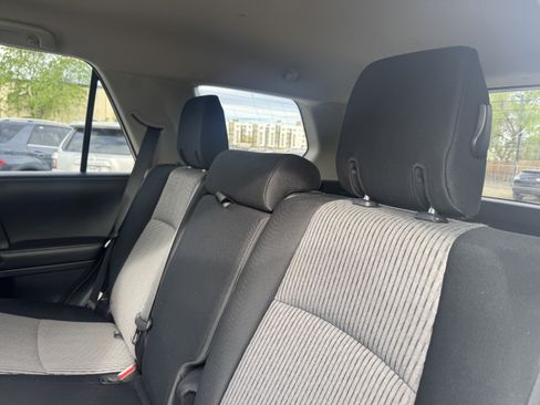 Used 2020 Toyota 4Runner SR5 AWD/4WD image 15