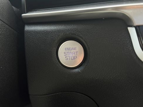 Used 2024 Kia Sorento S FWD image 20