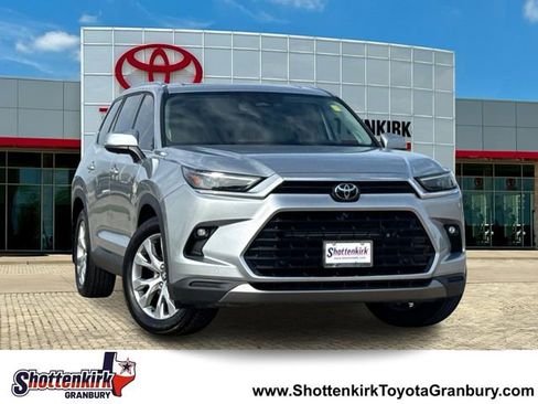 Used 2024 Toyota Grand Highlander Limited image 1