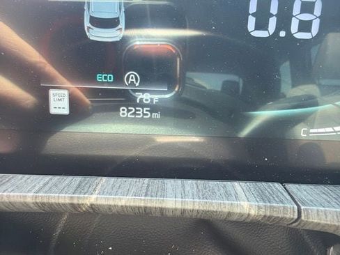 Used 2025 Kia Telluride EX w/ EX Captain's Chair Package FWD image 7