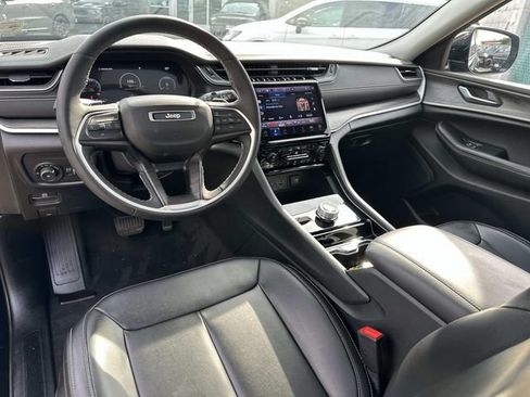 Used 2023 Jeep Grand Cherokee Limited AWD/4WD image 20
