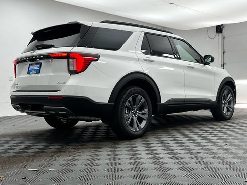Used 2026 Ford Explorer Active w/ Active Comfort Package AWD/4WD image 8