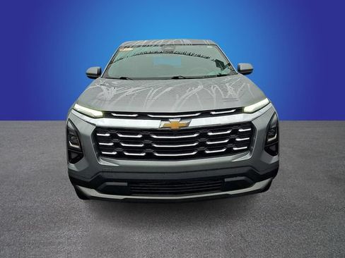 Used 2026 Chevrolet Equinox LT FWD image 2