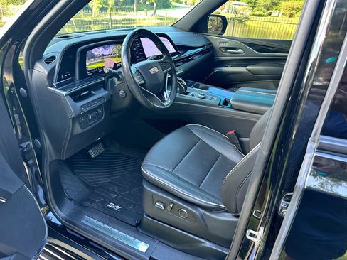 Used 2023 Cadillac Escalade Sport AWD/4WD image 12