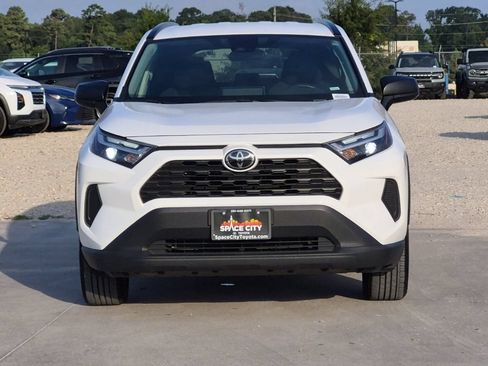 Certified 2025 Toyota RAV4 LE AWD/4WD image 9