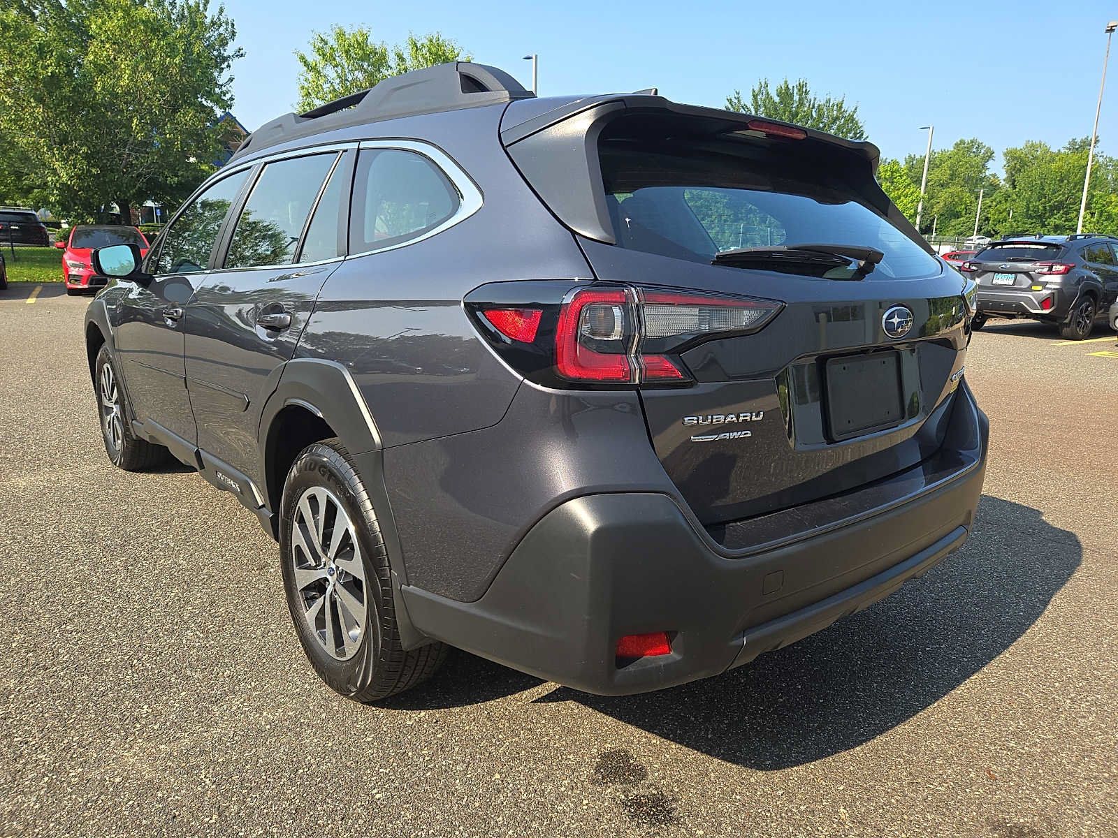 Used 2024 Subaru Outback AWD/4WD image 4