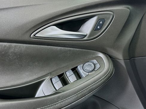 Used 2024 Buick Encore GX Preferred image 15