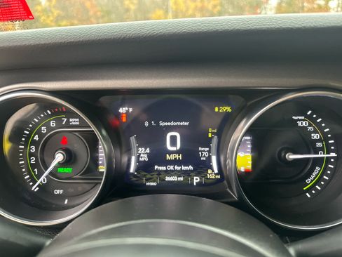 Used 2023 Jeep Wrangler Unlimited w/ Cold Weather Group image 22