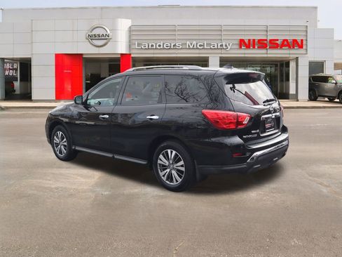 Used 2020 Nissan Pathfinder S image 5