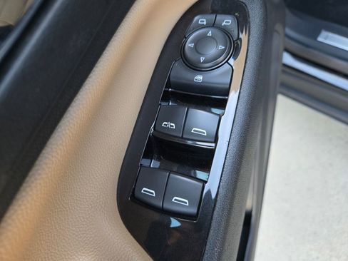 Used 2024 Chevrolet Equinox Premier image 30