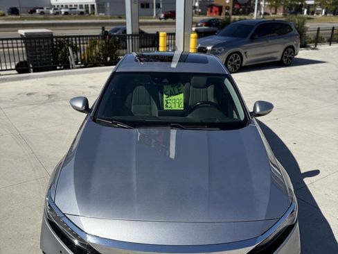 Used 2020 Honda Accord Touring image 2