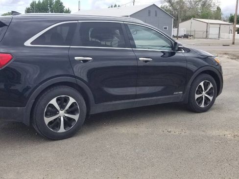 Used 2016 Kia Sorento EX image 4
