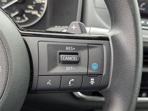 Used 2023 Nissan Rogue SV AWD/4WD image 23