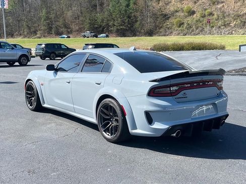 Used 2022 Dodge Charger Scat Pack RWD image 3