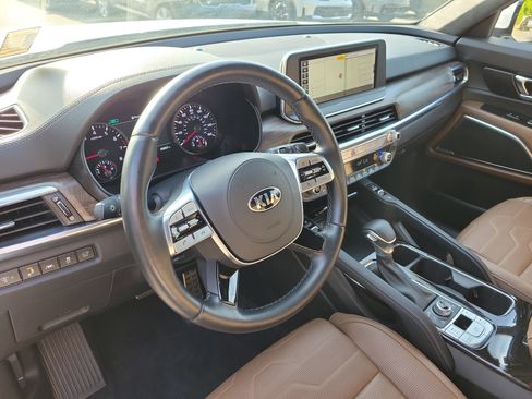 Certified 2021 Kia Telluride SX w/ SX Prestige Package AWD/4WD image 24