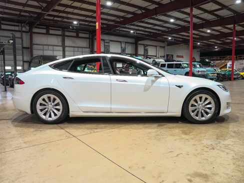 Used 2019 Tesla Model S 100D AWD/4WD image 10