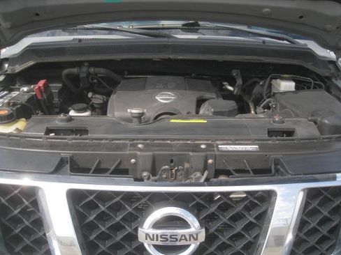 Used 2012 Nissan Titan SV AWD/4WD image 37