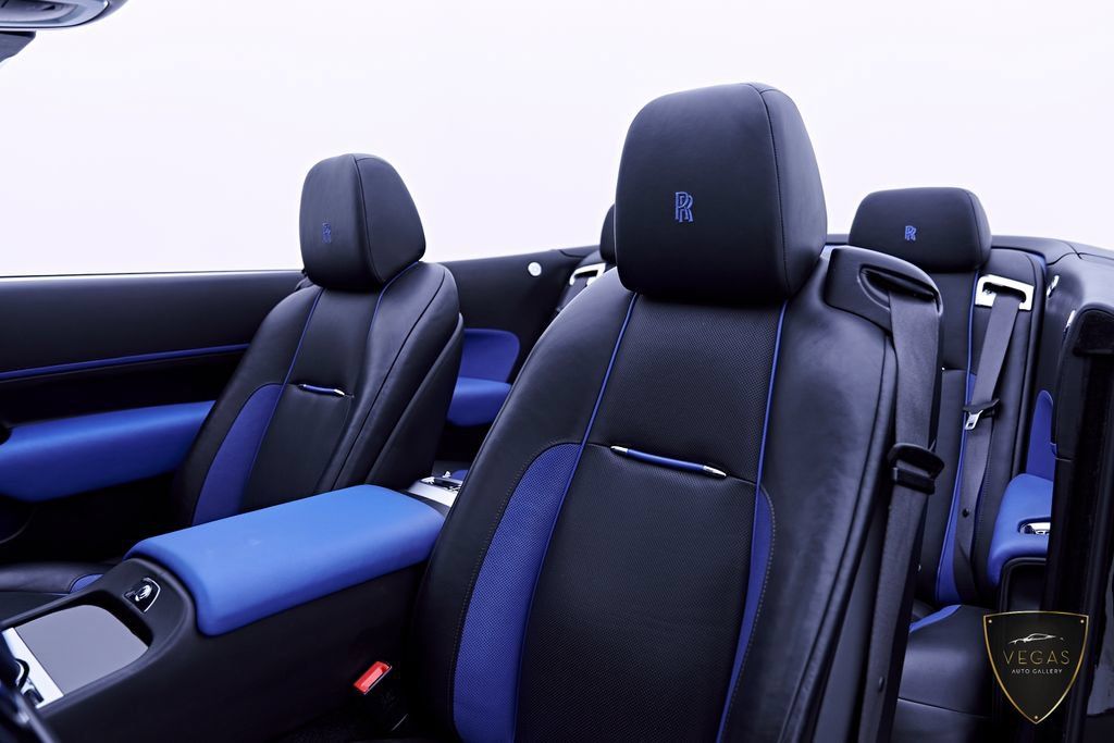 Used 2019 Rolls-Royce Dawn RWD image 54