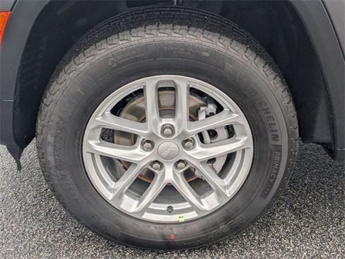 New 2025 Jeep Grand Cherokee Laredo X image 13