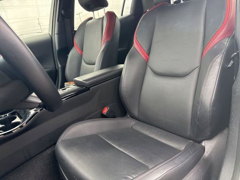 Used 2023 Toyota Prius Prime image 7