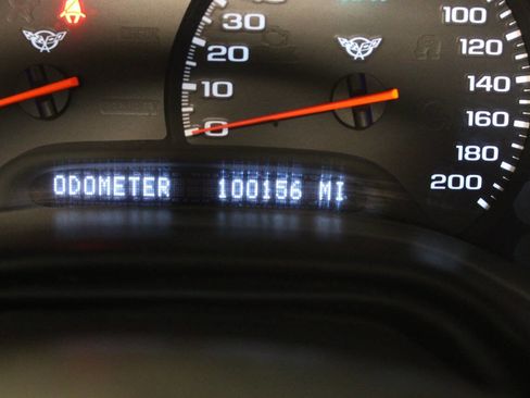 Used 2001 Chevrolet Corvette Coupe w/ Preferred Equipment Group2 image 39