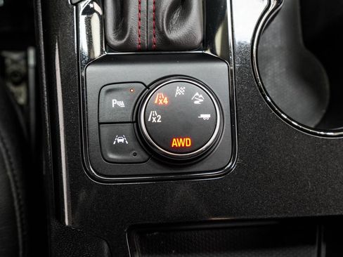 Used 2019 Chevrolet Blazer RS AWD/4WD image 26