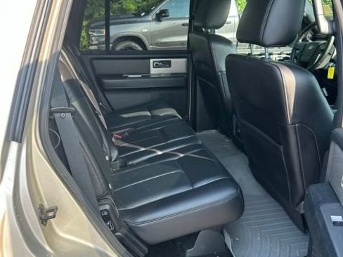 Used 2017 Ford Expedition XLT w/ Equipment Group 201A AWD/4WD image 25