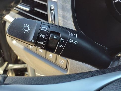 Used 2022 Kia Telluride SX w/ SX Prestige Package image 25