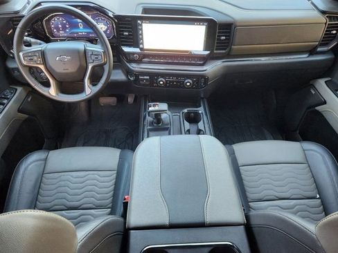 Used 2024 Chevrolet Silverado 1500 ZR2 w/ Technology Package image 28