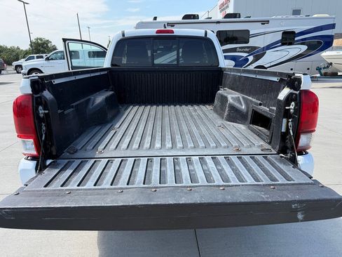 Used 2023 Toyota Tacoma SR AWD/4WD image 10