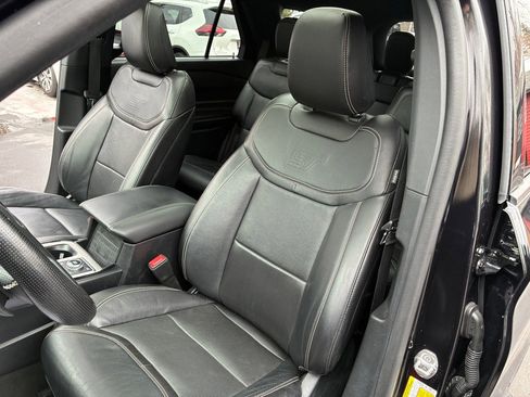 Used 2021 Ford Explorer ST w/ ST Street Pack image 24