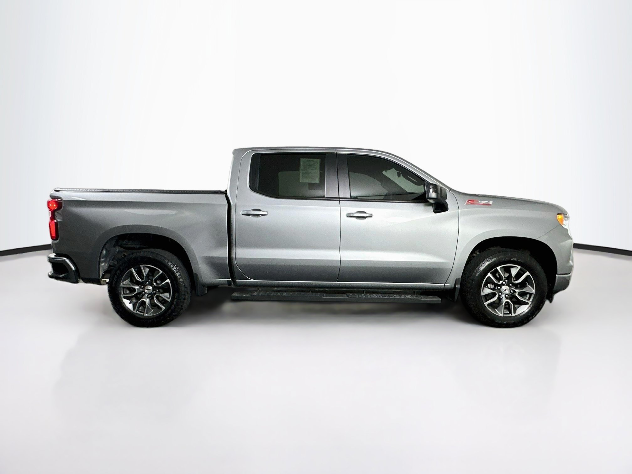 Used 2023 Chevrolet Silverado 1500 RST w/ Z71 Off-Road Package AWD/4WD image 10