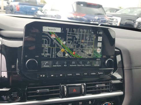 New 2025 Nissan Pathfinder SL image 16