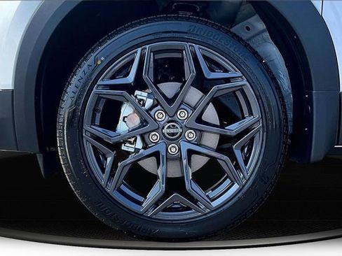 New 2026 Nissan Kicks SR FWD image 13