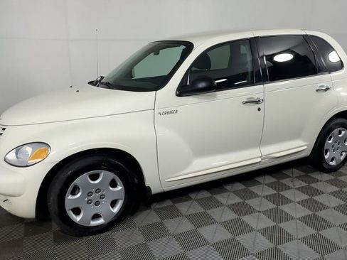 Used 2004 Chrysler PT Cruiser FWD image 4