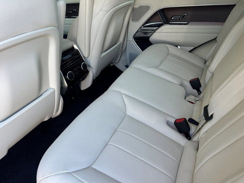 New 2026 Land Rover Range Rover SE AWD/4WD image 23