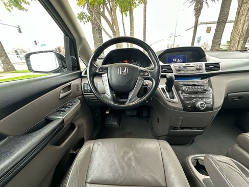 Used 2012 Honda Odyssey Touring Elite image 14