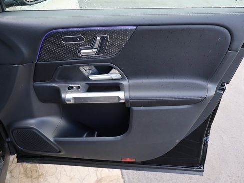 New 2025 Mercedes-Benz GLB 250 4MATIC image 13
