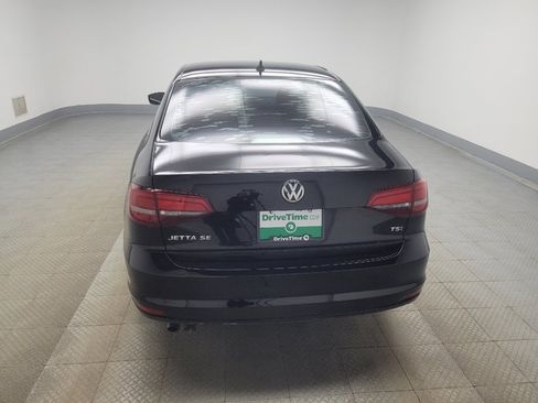 Used 2016 Volkswagen Jetta SE FWD image 6