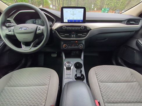 Used 2020 Ford Escape SE image 15