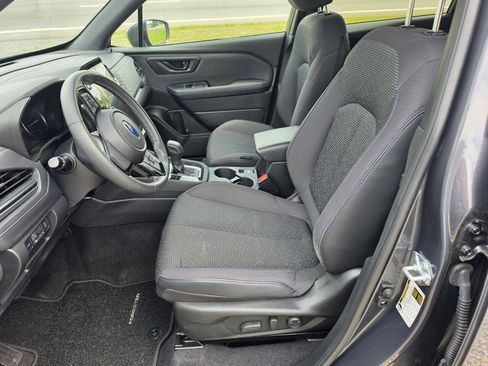 Used 2025 Subaru Forester Premium AWD/4WD image 8