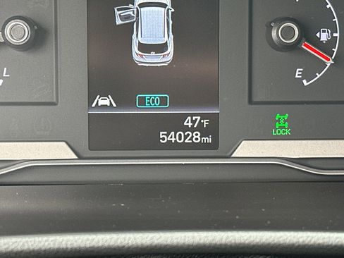 Used 2022 Hyundai Tucson Blue image 16