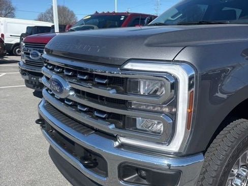 Used 2024 Ford F350 Lariat w/ FX4 Off-Road Package image 43